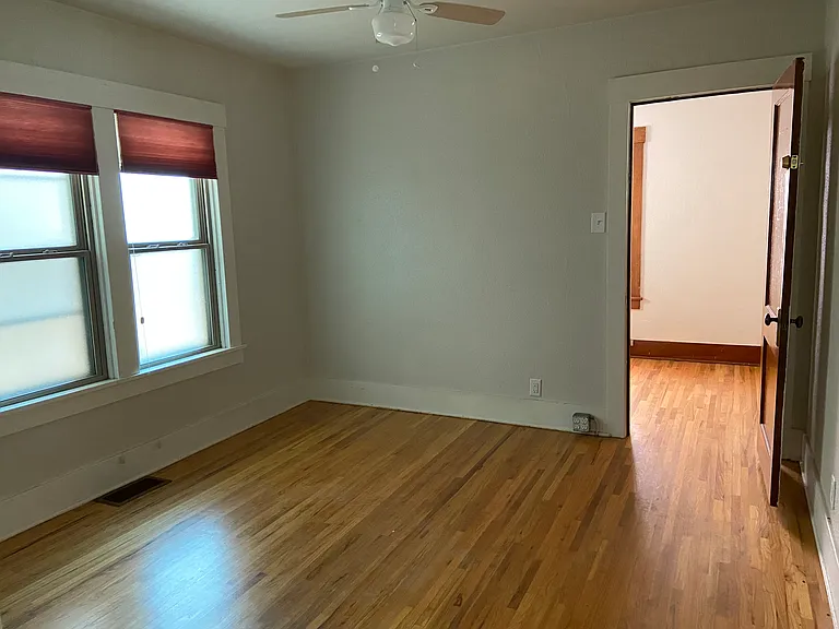 809A W Charlotte St — Photo 6