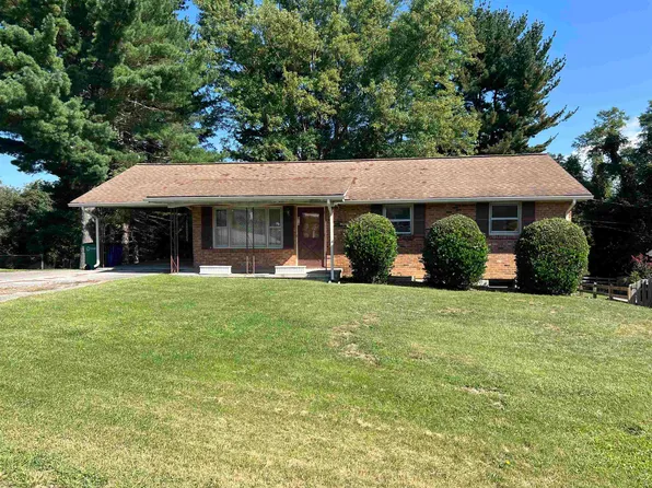 610 Betty Dr, Christiansburg, VA 24073