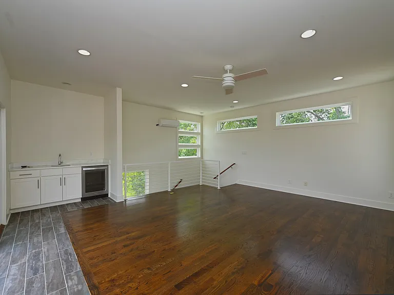 407B Moore Ave — Photo 17