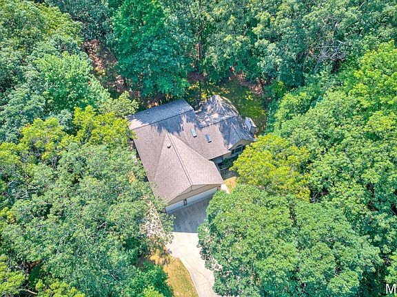 3rd image of 1234 Scenic Dr