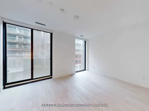 25 Richmond St E, Toronto, ON