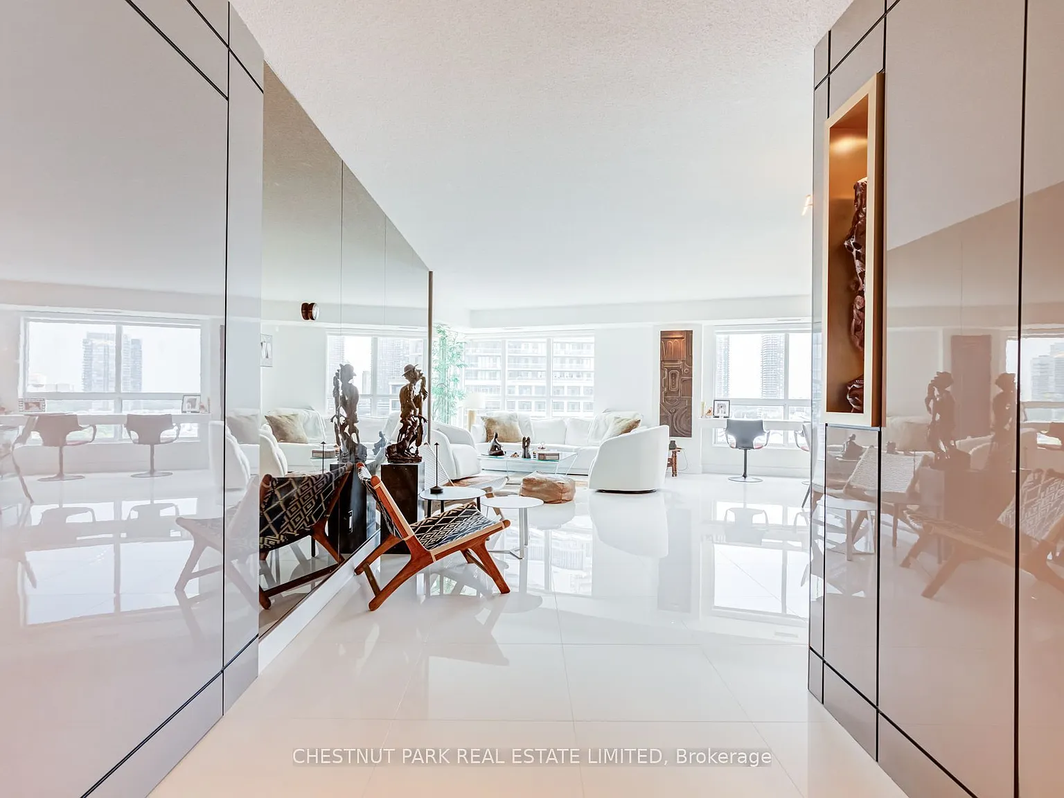 Newport Beach Condo — Photo 2