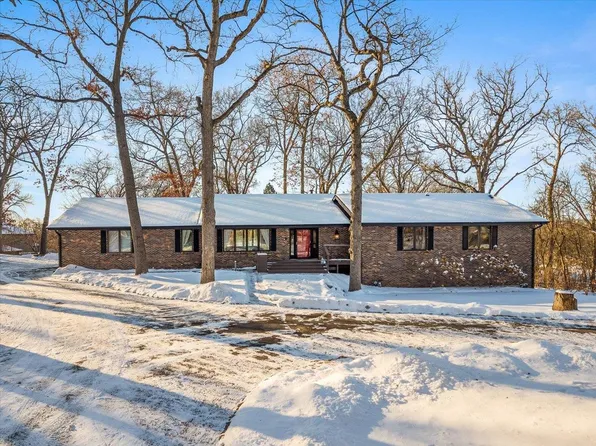 2624 Cerro Vista Dr, Rockford, IL 61107