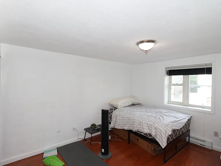 94 Beacon St #14 — Photo 11