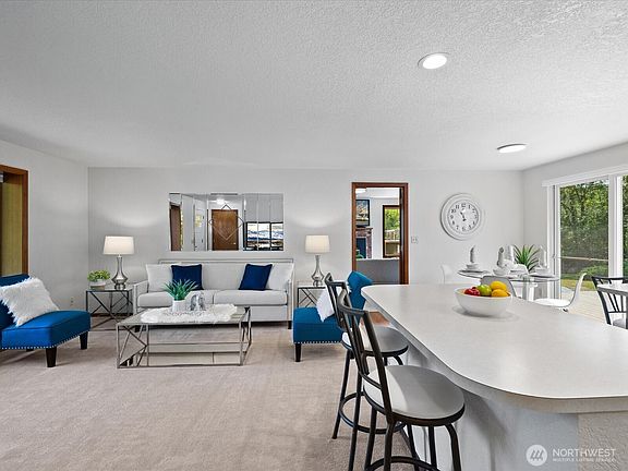 3rd image of 16811 5th Avenue SE