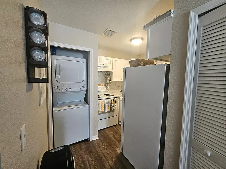 605 Overlook Dr SE #A — Photo 4