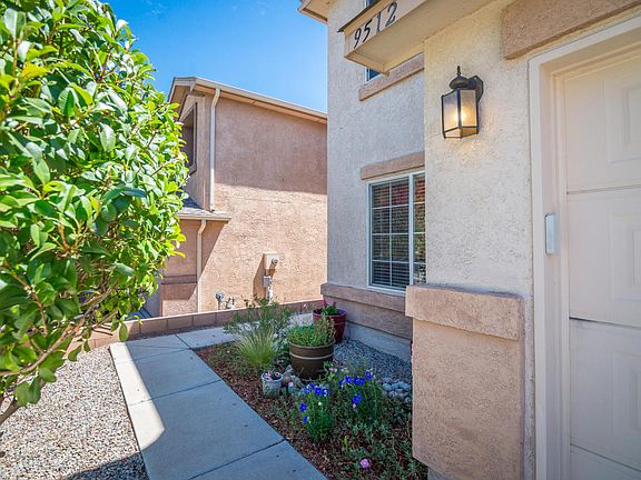 4th image of 9512 Cerro Largo Pl NW