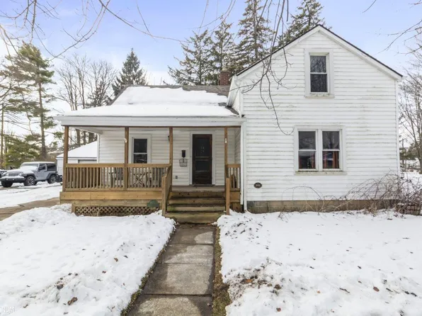 69331 Parker St, Richmond, MI 48062