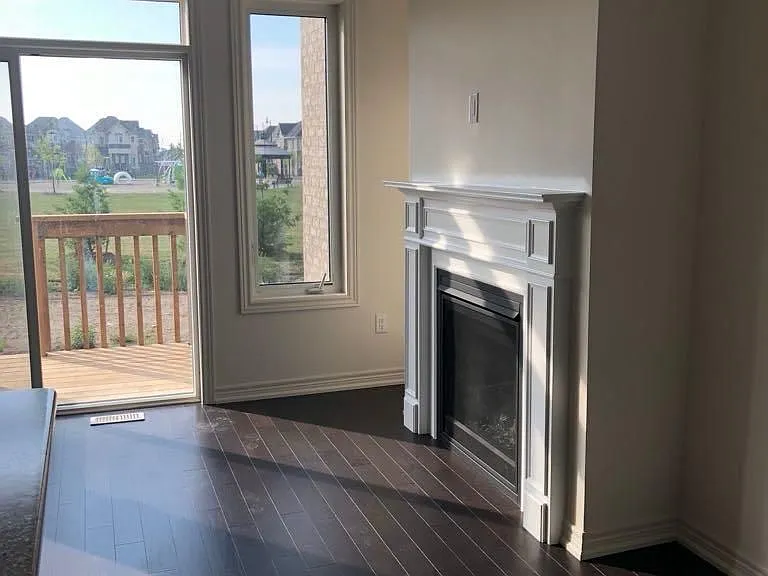 Hogan Manor Dr — Photo 4