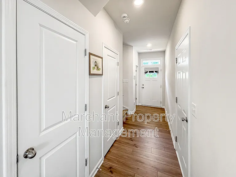 324 E Compass Way — Photo 3