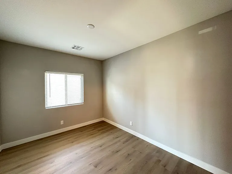 5869 Amber Mesa St — Photo 25