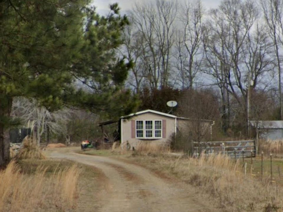 2nd image of 131 Winn Dr