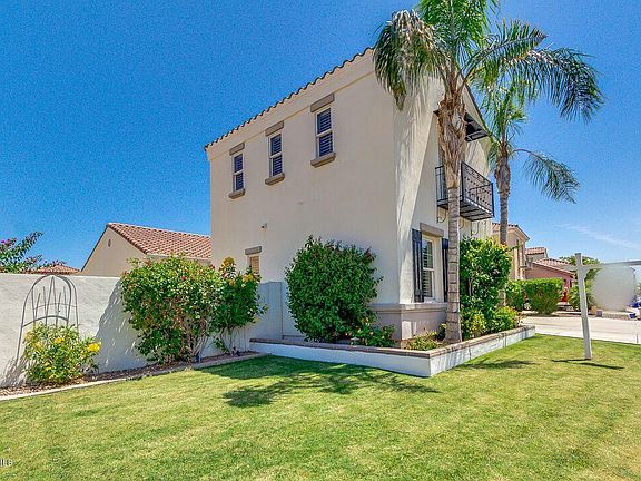 3rd image of 2290 E Azalea Dr