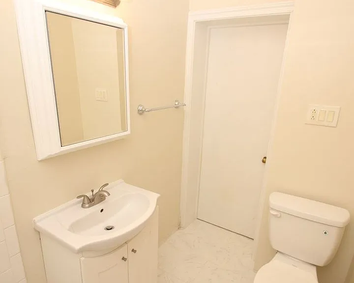 318 S 15th St #2F — Photo 11