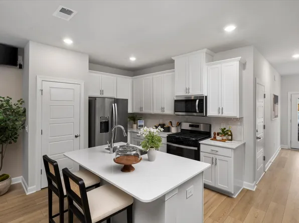 879 Ernest Ln, Lyman, SC 29365