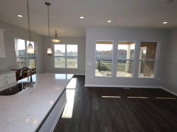 4833 Osprey Pointe Dr, Hamilton, OH 45011