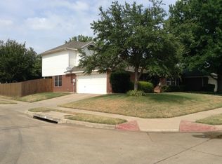 9001 Brushy Creek Trl, Fort Worth, TX 76118