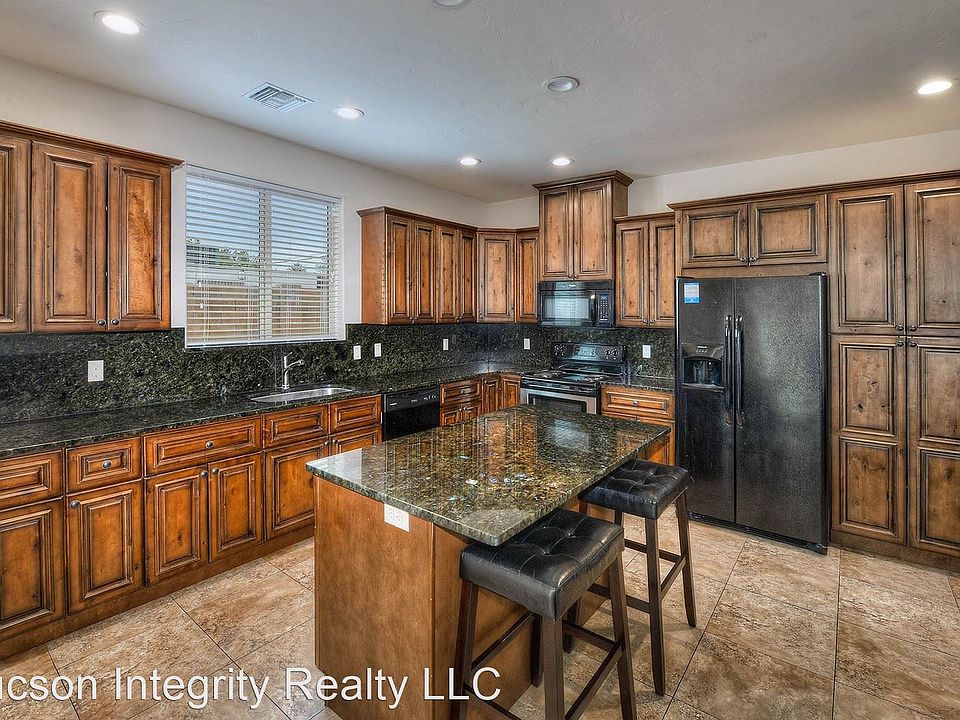 1st image of 2600 E Lee St #9024924