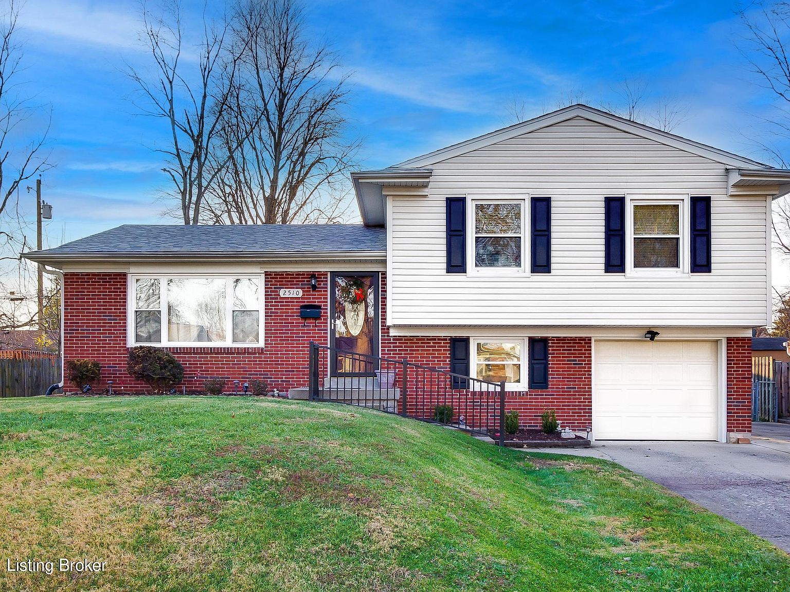 2510 Stonehurst Dr, Plantation, KY 40242 Zillow