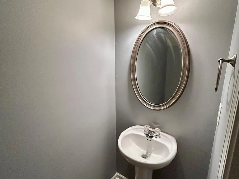 4201 High Park Ln — Photo 5