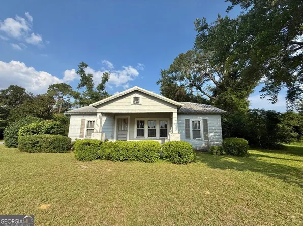 104 N Tallahassee St, Hazlehurst, GA 31539
