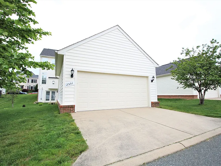 2531 Transom Pl — Photo 3