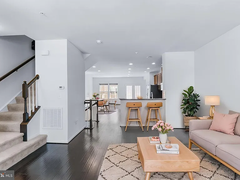 5365 S Center Dr — Photo 18