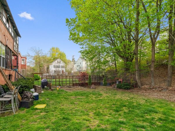 3 Rockland St, Wakefield, MA 01880