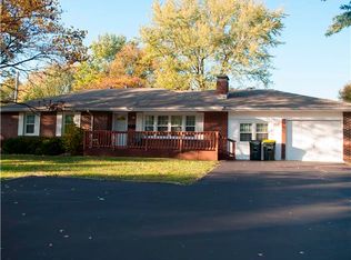 5222 McAnany Dr, Shawnee, KS 66203