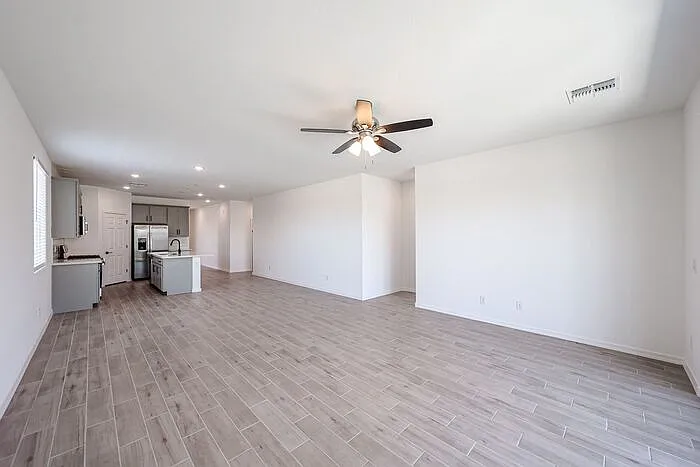 5633 W McNeil St — Photo 22
