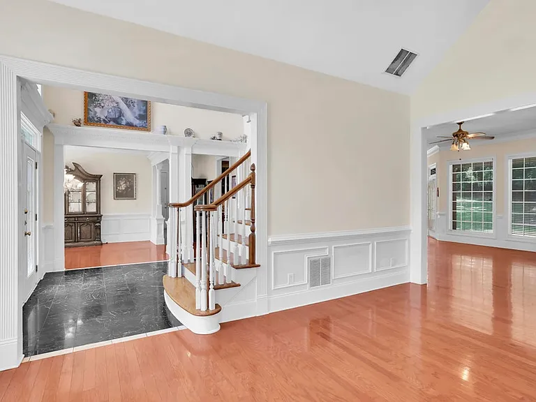 8225 Seven Oaks Dr S — Photo 25