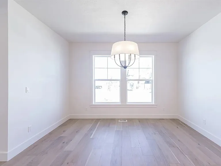 2203 E Hidcote St — Photo 9