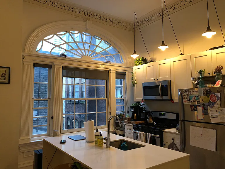 2017 Walnut St #2R — Photo 9