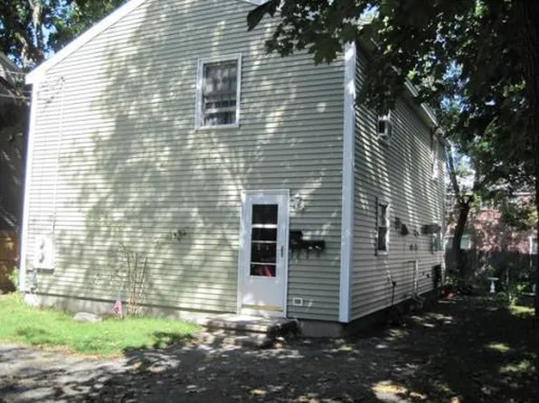 60 Bolton St #B, Lowell, MA 01852