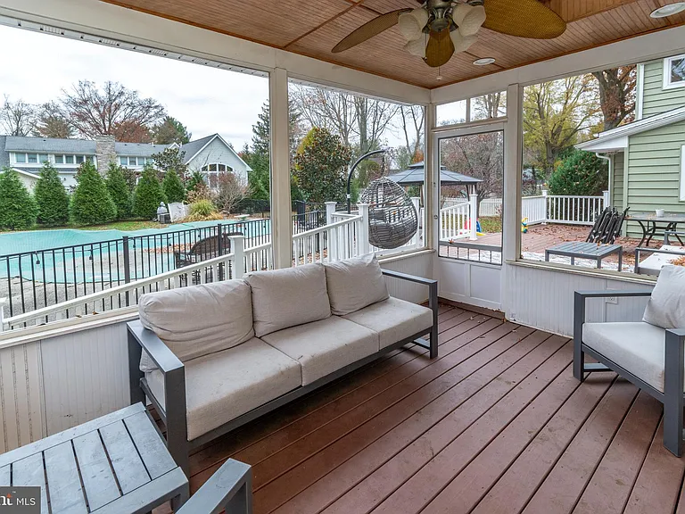 24 Camelia Ct — Photo 39