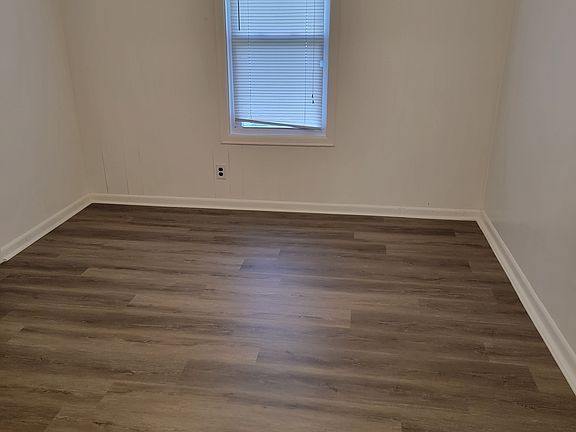 3rd image of 3933 Midway Rd #4D