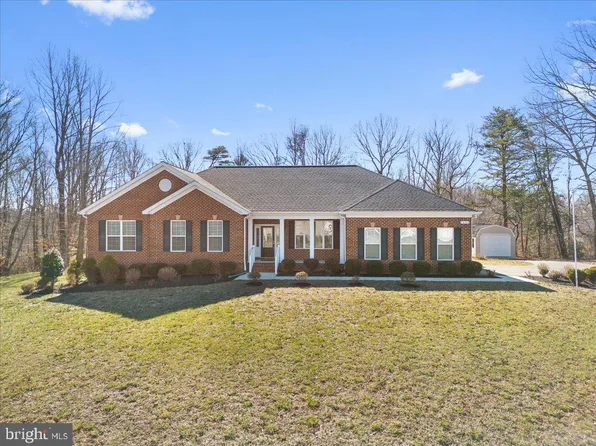 1898 Kathleens Way, Prince Frederick, MD 20678