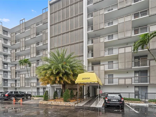 20500 W Country Club Dr APT 405, Aventura, FL 33180