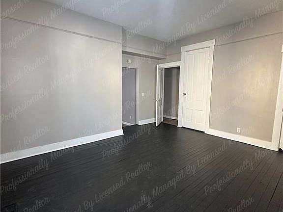 4th image of 534 Homeview Ave