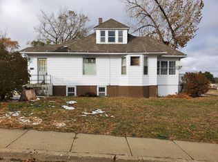 705 3rd Ave W, Dickinson, ND 58601