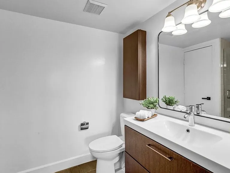 6821 Fashion Hills Blvd — Photo 13