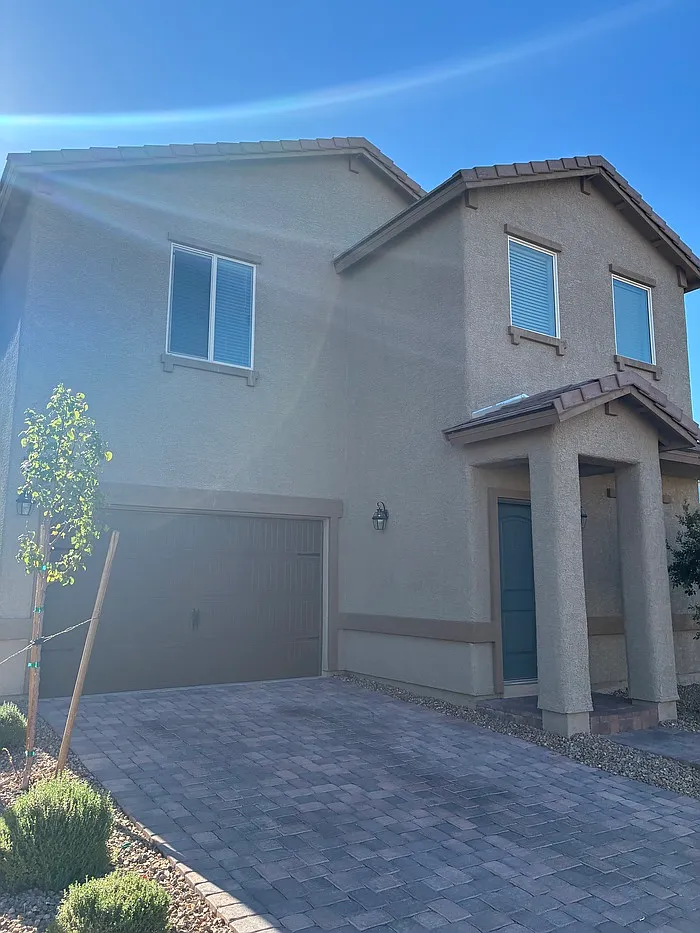 4 bed, 2.0 bath, 1645 sqft, $2,195 — Photo 1