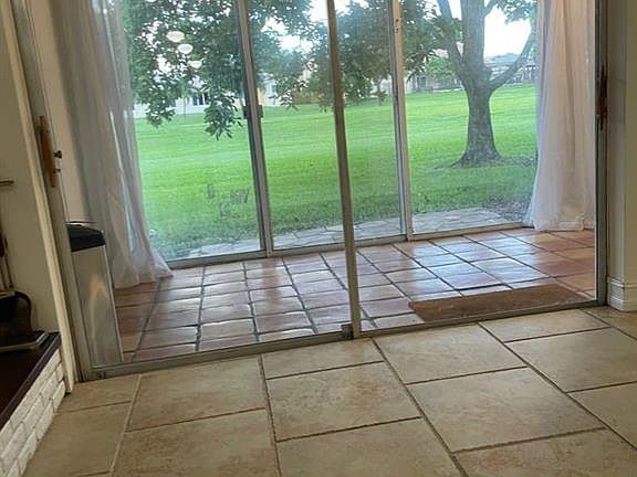 4th image of 3141 N Palm Aire Dr #3141