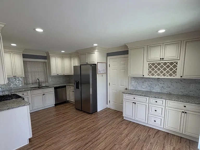 34 Hopkins Ln — Photo 4