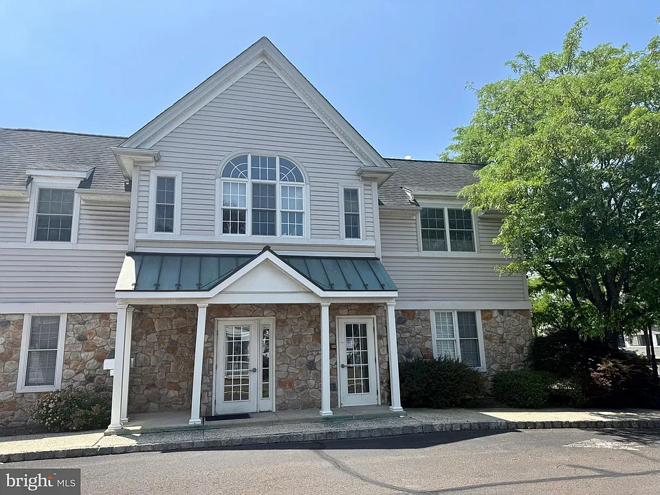 515 N Main St #2