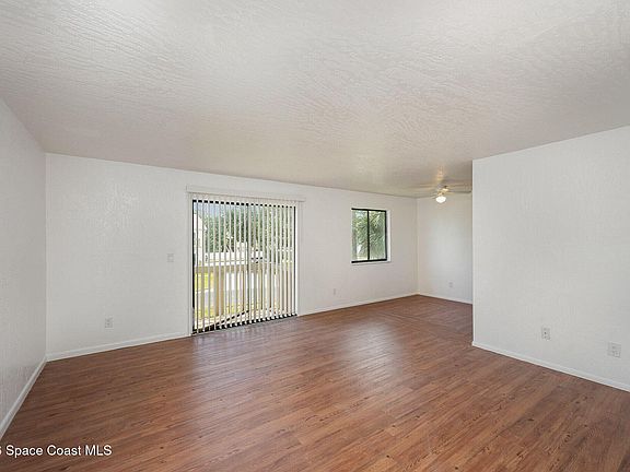 2nd image of 2612 Tree Ridge Ln NE