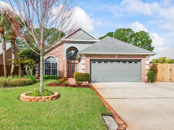 1617 Kalakaua Ct, Gulf Breeze, FL 32563