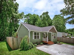 104 Iris St, Asheville, NC 28803