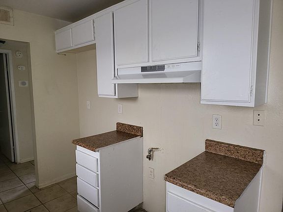 3rd image of 245 S Yale St APT 3