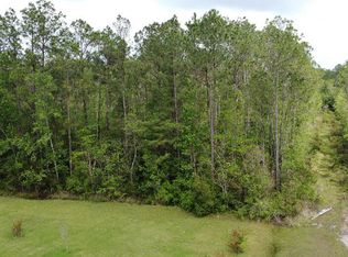 Floral St, Moss Point, MS 39562